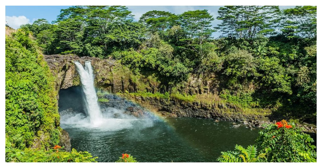 Hawaii Waterfalls | best hawaii island for hiking and waterfalls