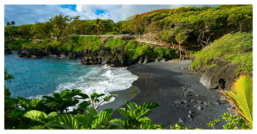 Waianapanapa State Park