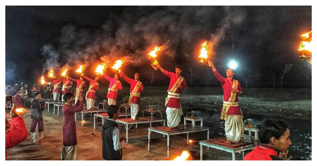 Ganga Aarti at Triveni Ghat